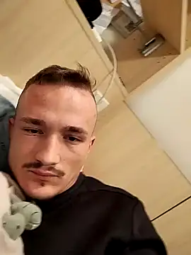 frankthefuck69 online show from 21, 11, 2025