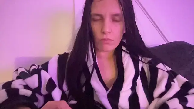 Snapshot of dixie_leigh chatting on 8, 1, 2025 dixie leigh online show from 8, 1, 2025