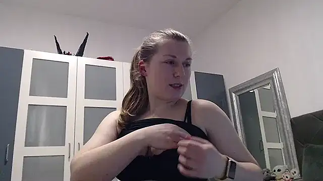 Snapshot of SexyJoanne chatting on 15, 3, 2025 SexyJoanne online show from 15, 3, 2025
