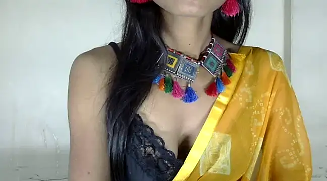Snapshot of Ruhi_patel1 chatting on 7, 1, 2025 Ruhi patel1 online show from 7, 1, 2025