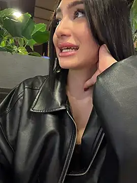 Snapshot of Maddy_Jones chatting on 22, 6, 2026 Maddy Jones online show from 22, 6, 2026