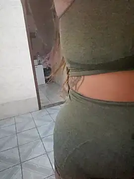 AliceRuivinha2 online show from 22, 10, 2025