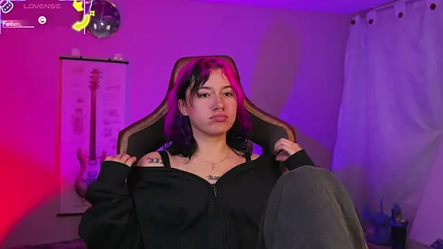 Snapshot of _zephyr_ chatting on 2, 10, 2025 zephyr online show from 2, 10, 2025