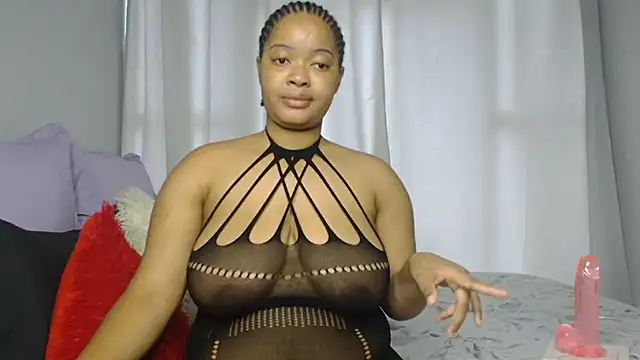 Snapshot of sexytinashe21 chatting on 13, 1, 2025 sexytinashe21 online show from 13, 1, 2025