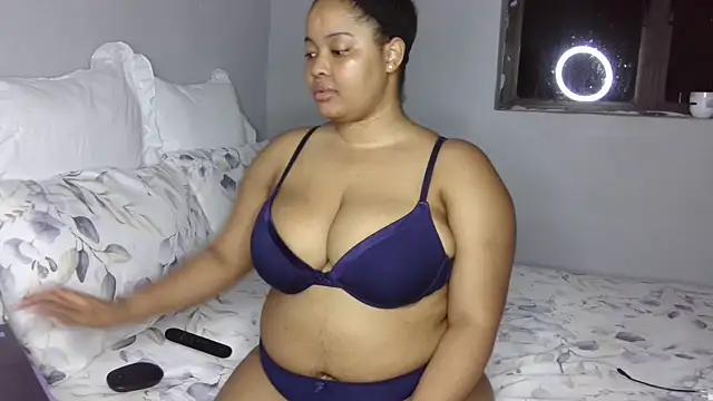 Snapshot of sexytinashe21 chatting on 18, 9, 2025 sexytinashe21 online show from 18, 9, 2025