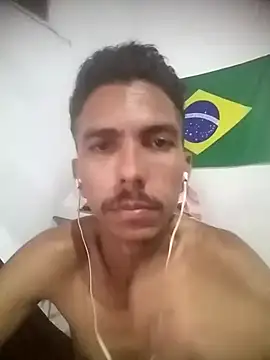 MagrinhoSaradoo online show from 19, 2, 2025