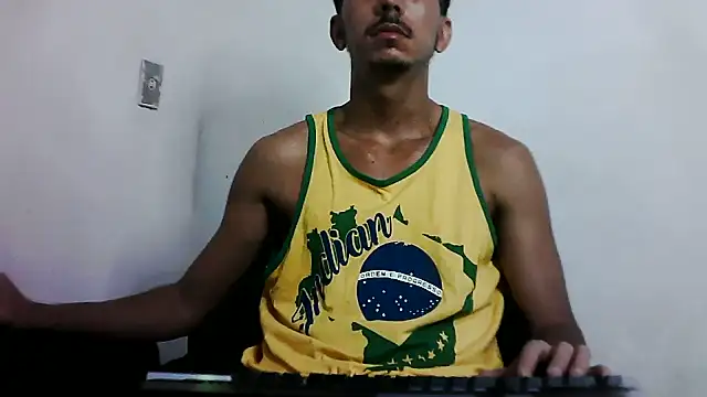 MagrinhoSaradoo online show from 4, 7, 2026