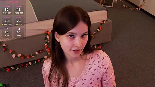 Snapshot of Rina_Red chatting on 13, 4, 2026 Rina Red online show from 13, 4, 2026