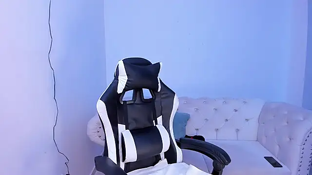 Santiago huntt online show from 18, 3, 2025