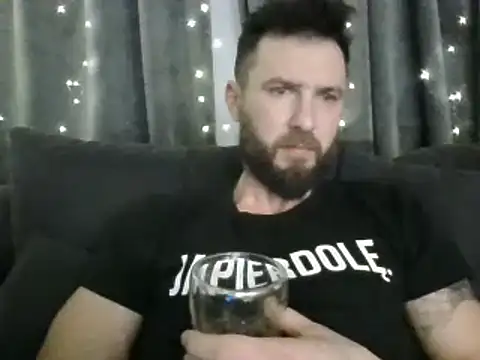 Snapshot of realdilf chatting on 5, 1, 2025 realdilf online show from 5, 1, 2025