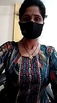 Snapshot of priyancyfun chatting on 5, 2, 2025 priyancyfun online show from 5, 2, 2025