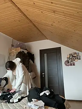 mewKate online show from 30, 3, 2026