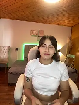 Snapshot of Camila_pinkk chatting on 8, 1, 2025 Camila pinkk online show from 8, 1, 2025