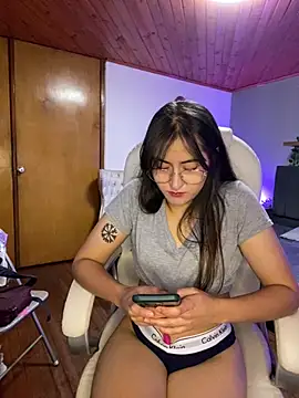 Snapshot of Camila_pinkk chatting on 12, 1, 2025 Camila pinkk online show from 12, 1, 2025