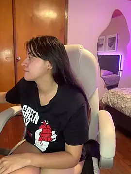 Snapshot of Camila_pinkk chatting on 12, 3, 2025 Camila pinkk online show from 12, 3, 2025