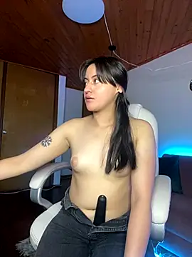 Snapshot of Camila_pinkk chatting on 14, 10, 2025 Camila pinkk online show from 14, 10, 2025