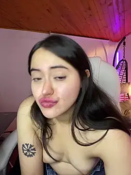 Camila pinkk online show from 7, 4, 2026