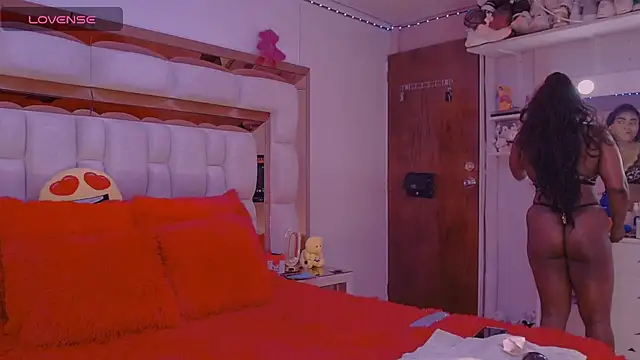 Snapshot of Aliana_Ross chatting on 11, 9, 2025 Aliana Ross online show from 11, 9, 2025