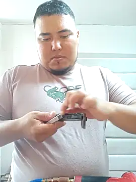 parejanuevahoff online show from 2, 4, 2026