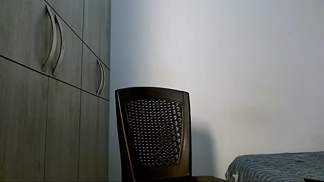 lonelydick2002 online show from 11, 2, 2026