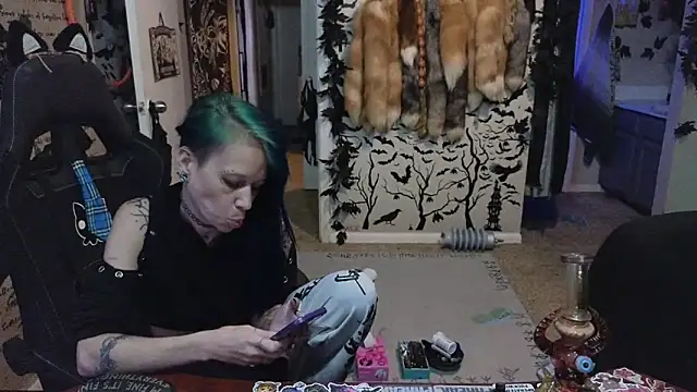 Snapshot of trashbrat chatting on 10, 9, 2025 trashbrat online show from 10, 9, 2025