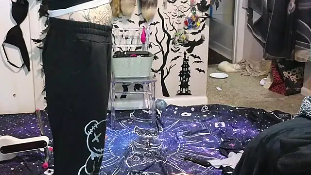 Snapshot of trashbrat chatting on 28, 10, 2025 trashbrat online show from 28, 10, 2025