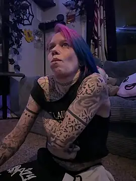 trashbrat online show from 8, 4, 2026