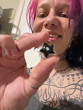 trashbrat online show from 18, 5, 2026