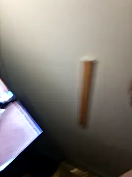 hesjustafriend online show from 4, 7, 2026