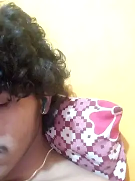 CosmicEmuu online show from 3, 2, 2025