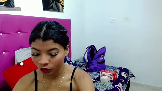 Snapshot of mia_grey01 chatting on 18, 2, 2025 mia grey01 online show from 18, 2, 2025