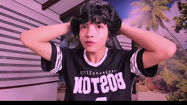 AllanYong18 online show from 17, 2, 2025