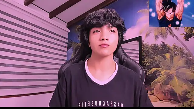 AllanYong18 online show from 21, 2, 2025