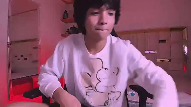 AllanYong18 online show from 2, 3, 2025