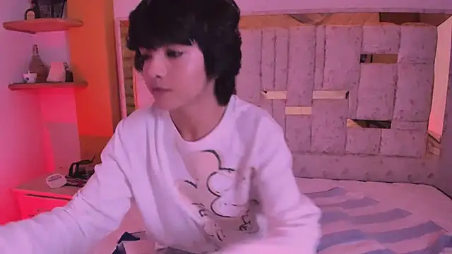 AllanYong18 online show from 23, 3, 2025