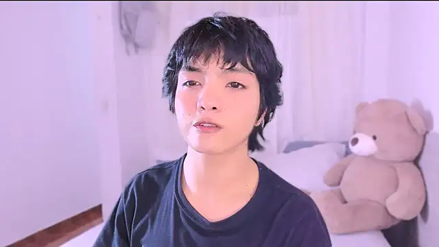 AllanYong18 online show from 10, 9, 2025