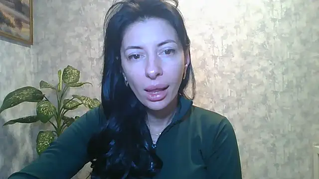 LissaBlossom online show from 9, 10, 2025