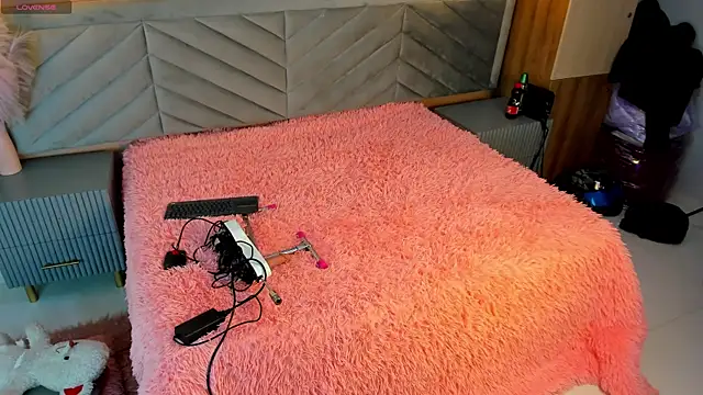 chelsea bolton  online show from 17, 12, 2025