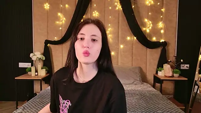 EmmaLawrens online show from 20, 2, 2026