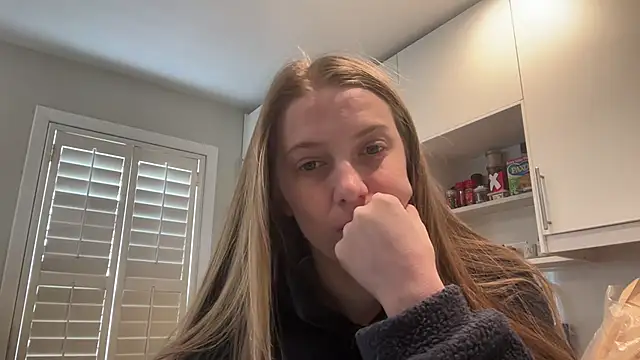 Snapshot of Ella-82 chatting on 24, 2, 2025 Ella-82 online show from 24, 2, 2025