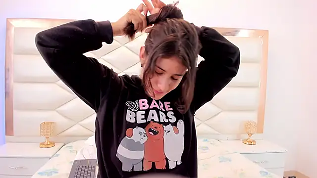 Snapshot of MiaQueen021 chatting on 30, 1, 2025 MiaQueen021 online show from 30, 1, 2025