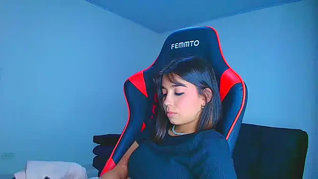 Rousse violett online show from 6, 11, 2025