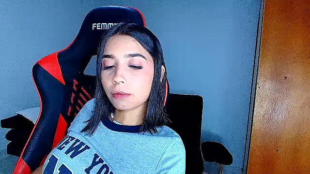 Rousse violett online show from 13, 2, 2026