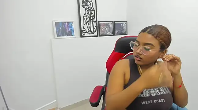 Sofia Boobs19 online show from 14, 1, 2025
