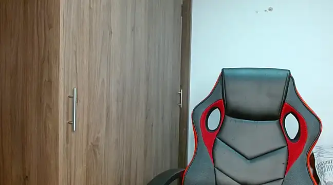 Snapshot of alex_parker07 chatting on 27, 1, 2025 alex parker07 online show from 27, 1, 2025