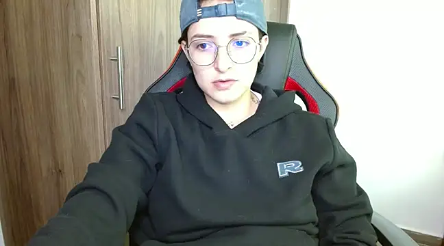 Snapshot of alex_parker07 chatting on 30, 1, 2025 alex parker07 online show from 30, 1, 2025