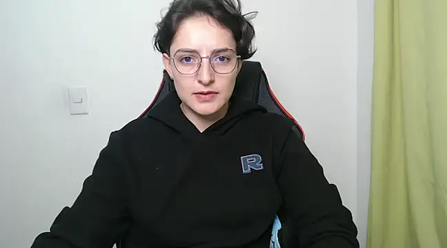 Snapshot of alex_parker07 chatting on 16, 2, 2025 alex parker07 online show from 16, 2, 2025