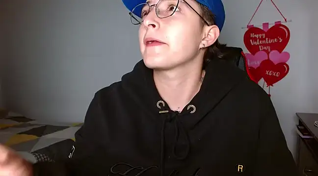 Snapshot of alex_parker07 chatting on 25, 2, 2025 alex parker07 online show from 25, 2, 2025