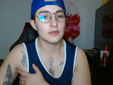 Snapshot of alex_parker07 chatting on 27, 2, 2025 alex parker07 online show from 27, 2, 2025