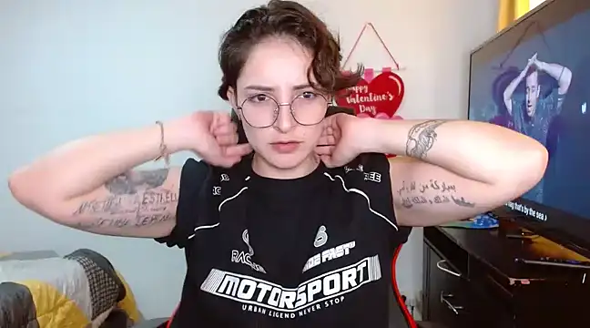 Snapshot of alex_parker07 chatting on 28, 2, 2025 alex parker07 online show from 28, 2, 2025